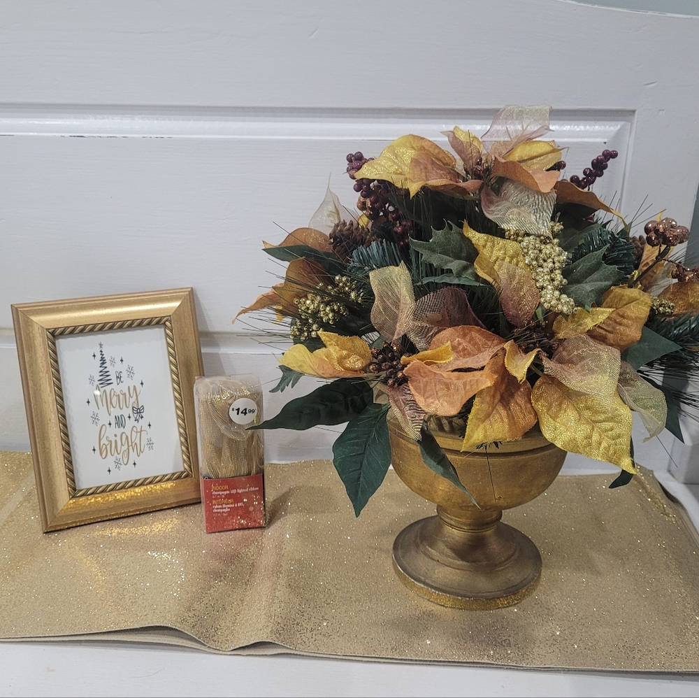 GOLD THEME Table Christmas Decor 4 items
